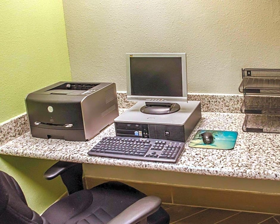 Quality Inn At Eglin AFB