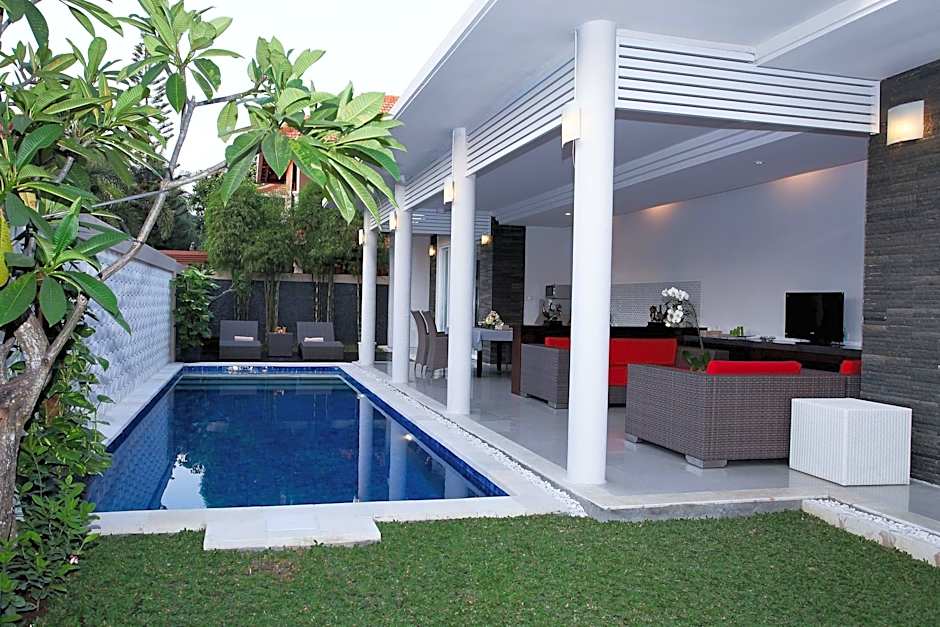 Heliconia Villa