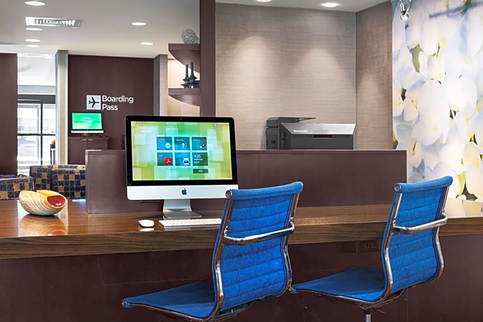 Courtyard by Marriott Portland Airport