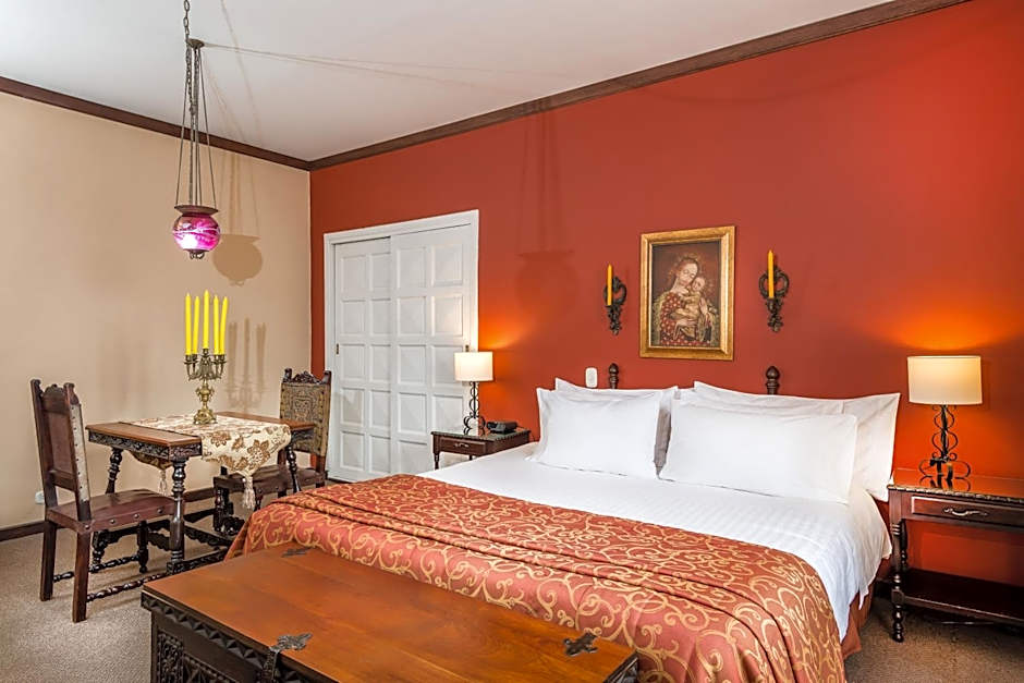 Hotel Dann Monasterio