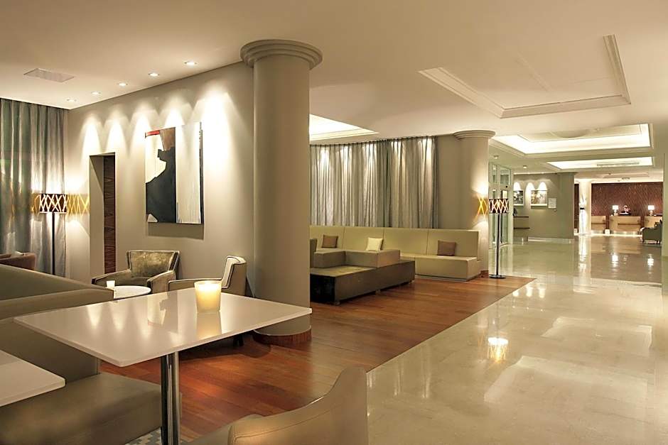 AC Hotel by Marriott Ambassadeur Antibes - Juan les Pins