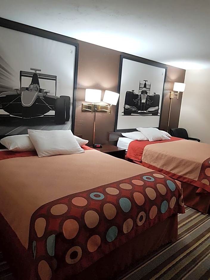 Super 8 by Wyndham Shelton