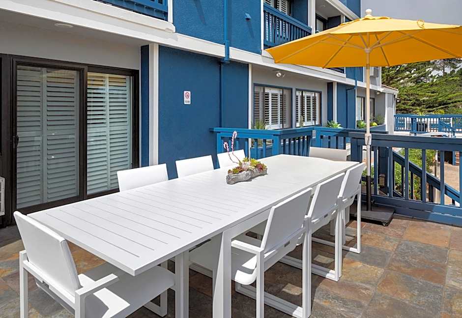 Mariposa Inn And Suites