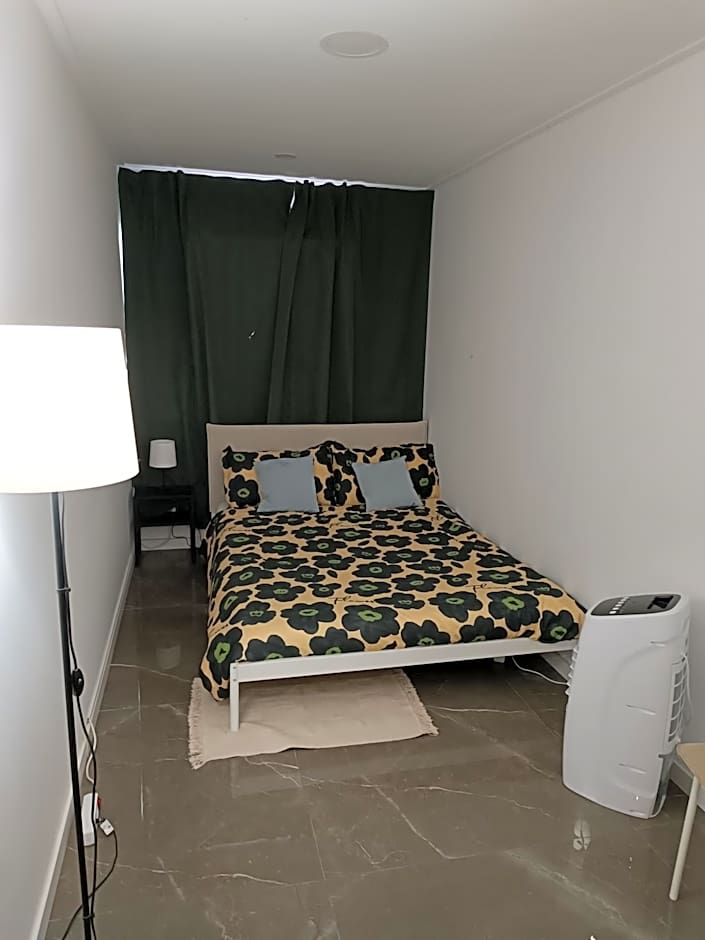 Plaza Caparica Hostel