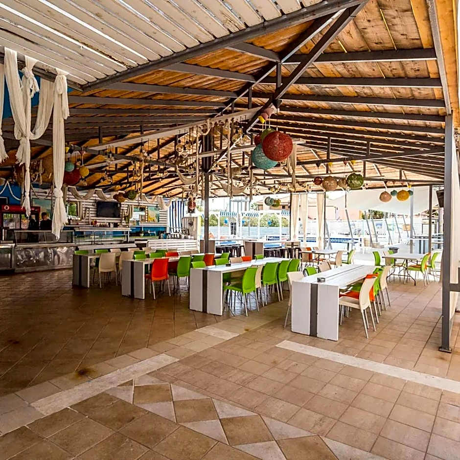 Perkes Hotel Complex