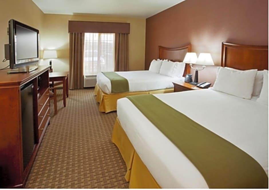 Holiday Inn Express Hotel & Suites Willows