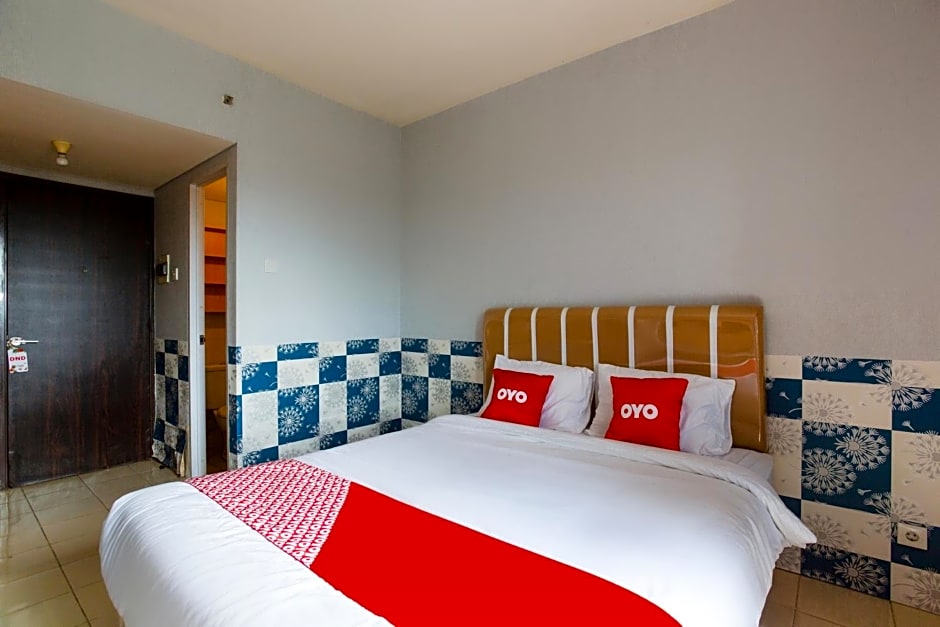 Vaccinated Staff - OYO 2582 Apartemen Serpong Green View