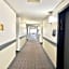 Super 8 by Wyndham Whitecourt