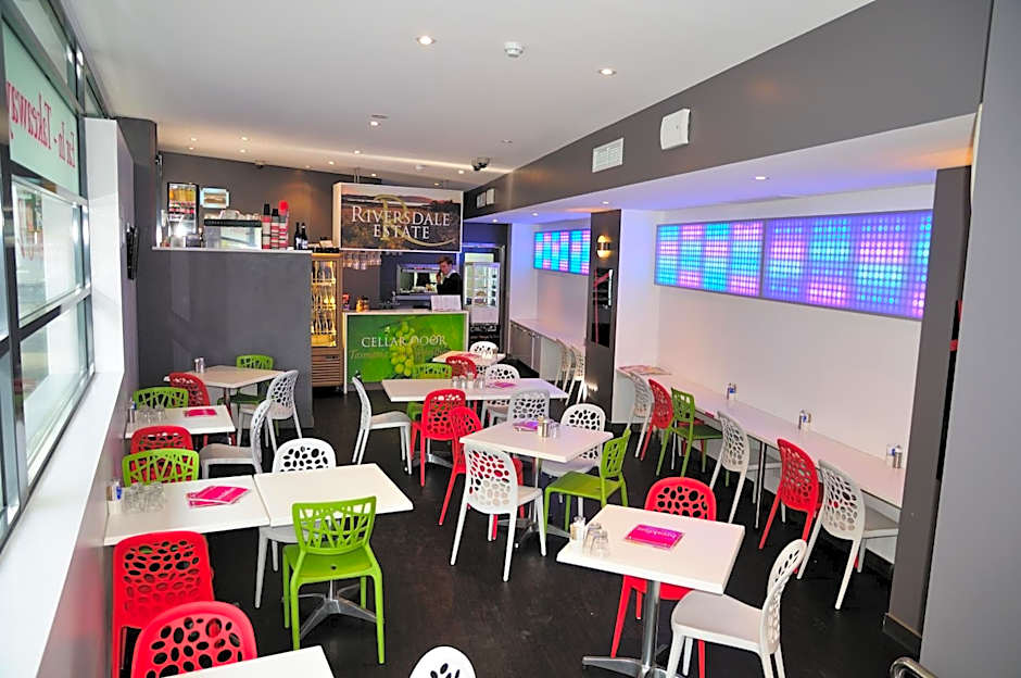 Zero Davey Boutique Apartment Hotel