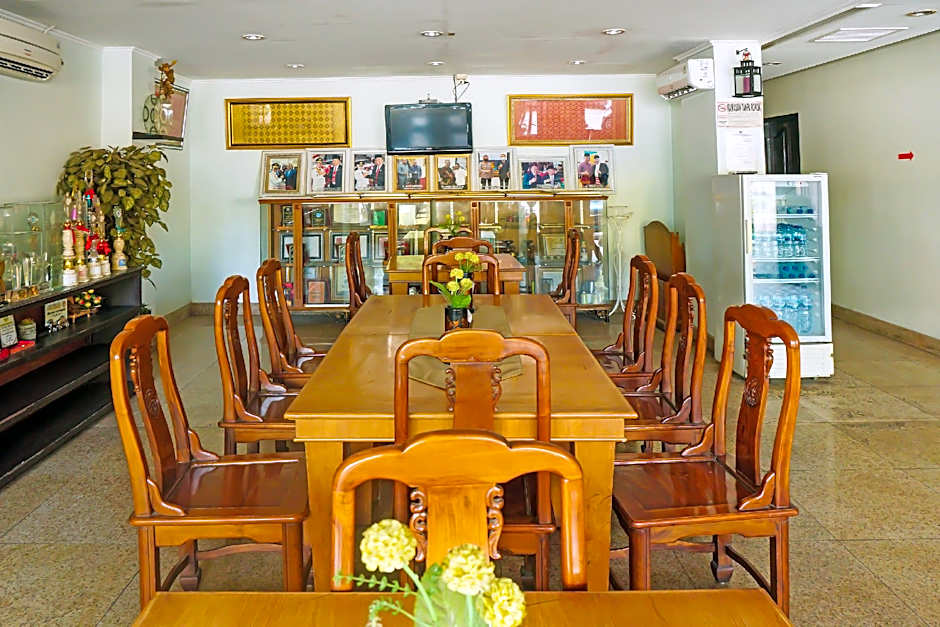 Collection O 92690 Hotel Limas