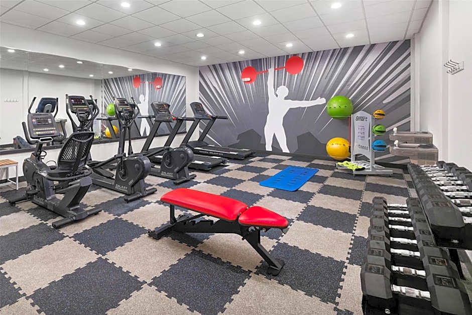 GLo Best Western Enid OK Downtown/Convention Center Hotel