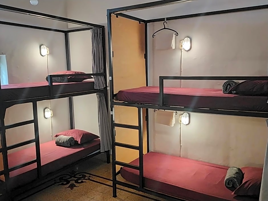 SEMERU HOSTEL MALANG