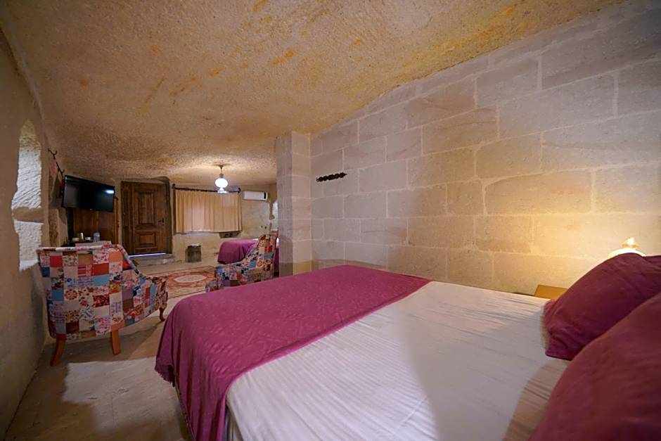 Salkım Cave House