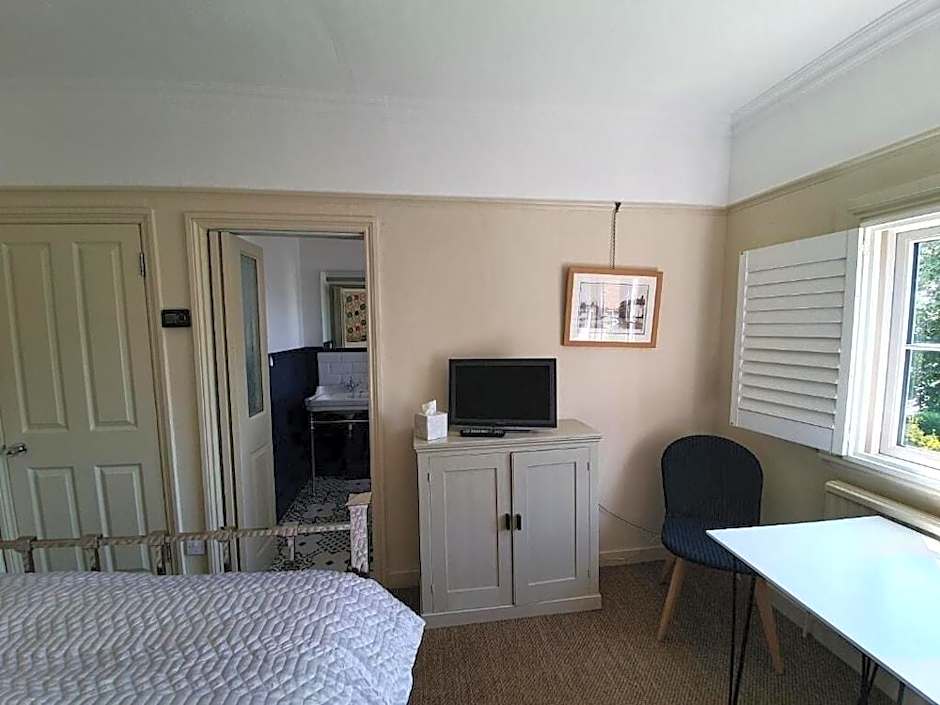 The Lodge Stanwell