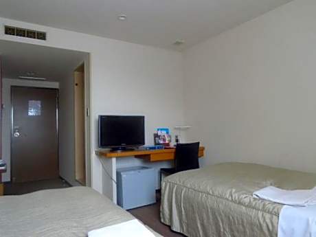 Standard Twin Room - Non-Smoking