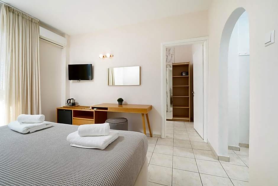 Photo 1 of 10 of Suite, Mountain View