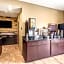 Cobblestone Hotel & Suites - Newport