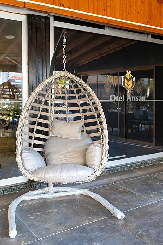 Arısan Otel