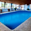 Econo Lodge Inn & Suites