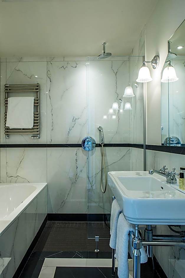 Hotel Saint Petersbourg Opera