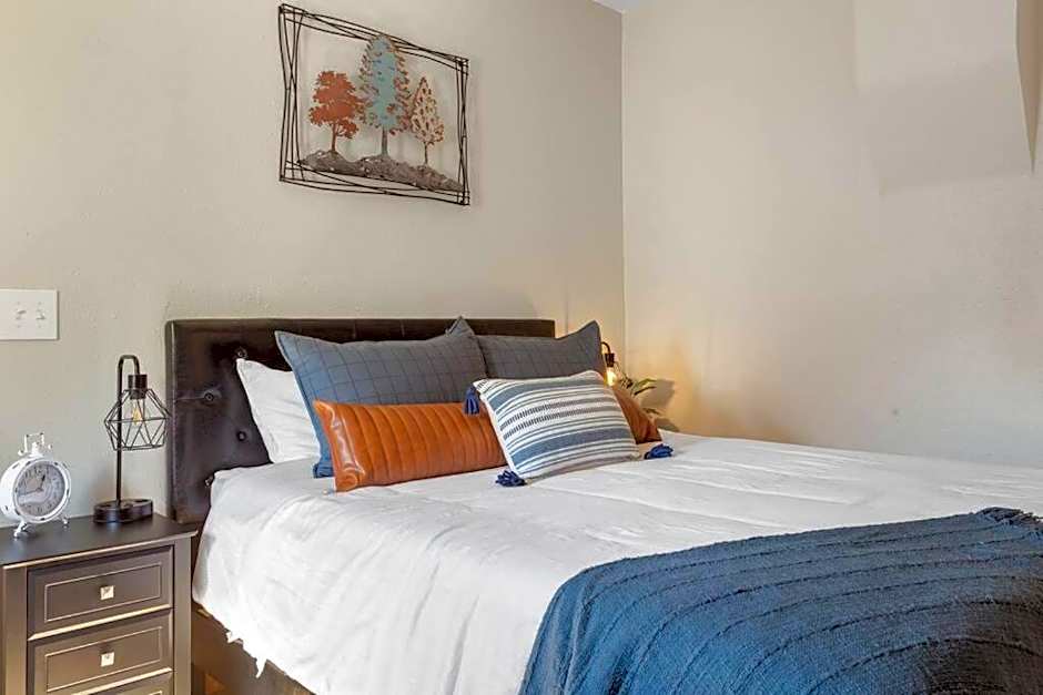 Stylish Uptown Butte Condo -634