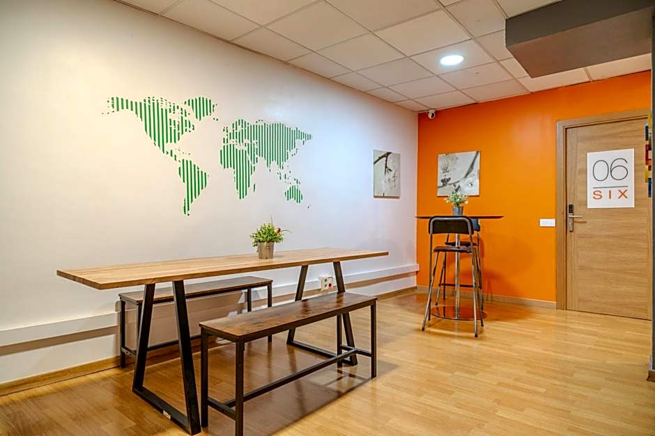 HolidaysBCN Rooms
