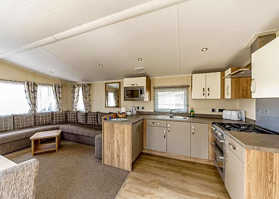 Riverside Holiday Village