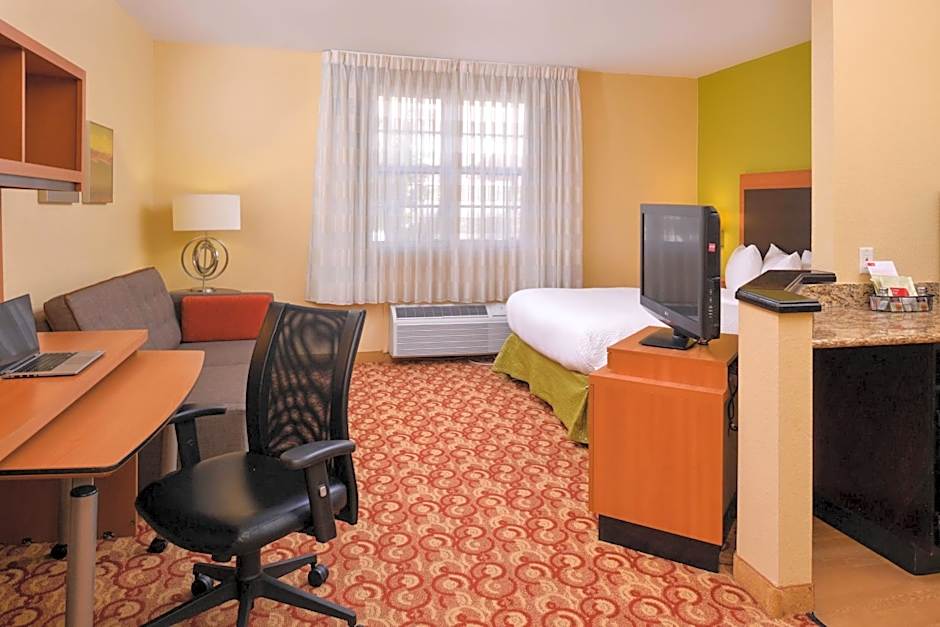 Candlewood Suites Miami Lakes By IHG