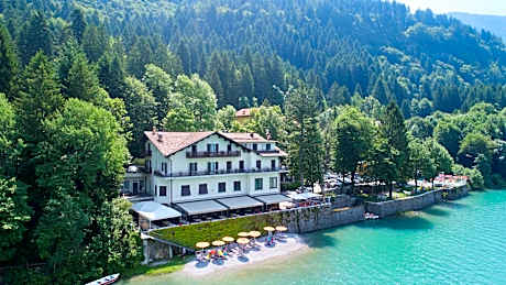 Lago Park Hotel