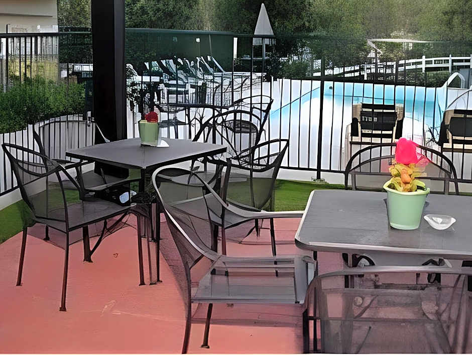 Timbers Motel