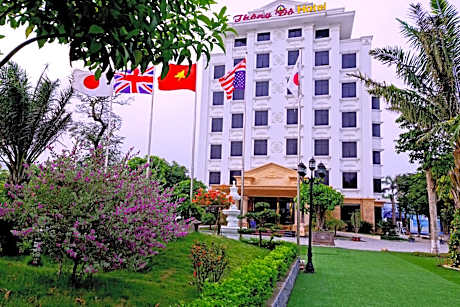 Thông Đỏ Hotel