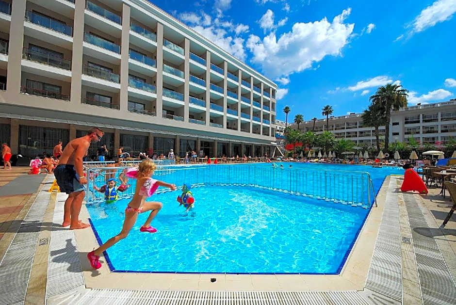 Pasa Beach Hotel