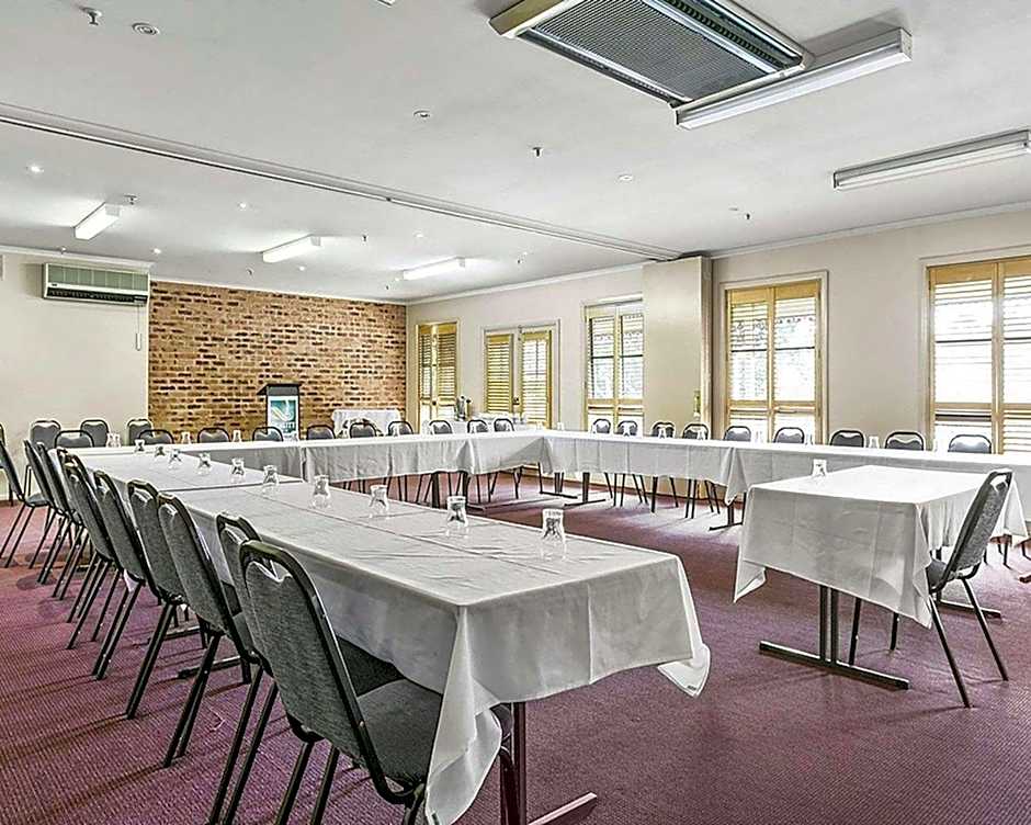 Quality Inn Colonial