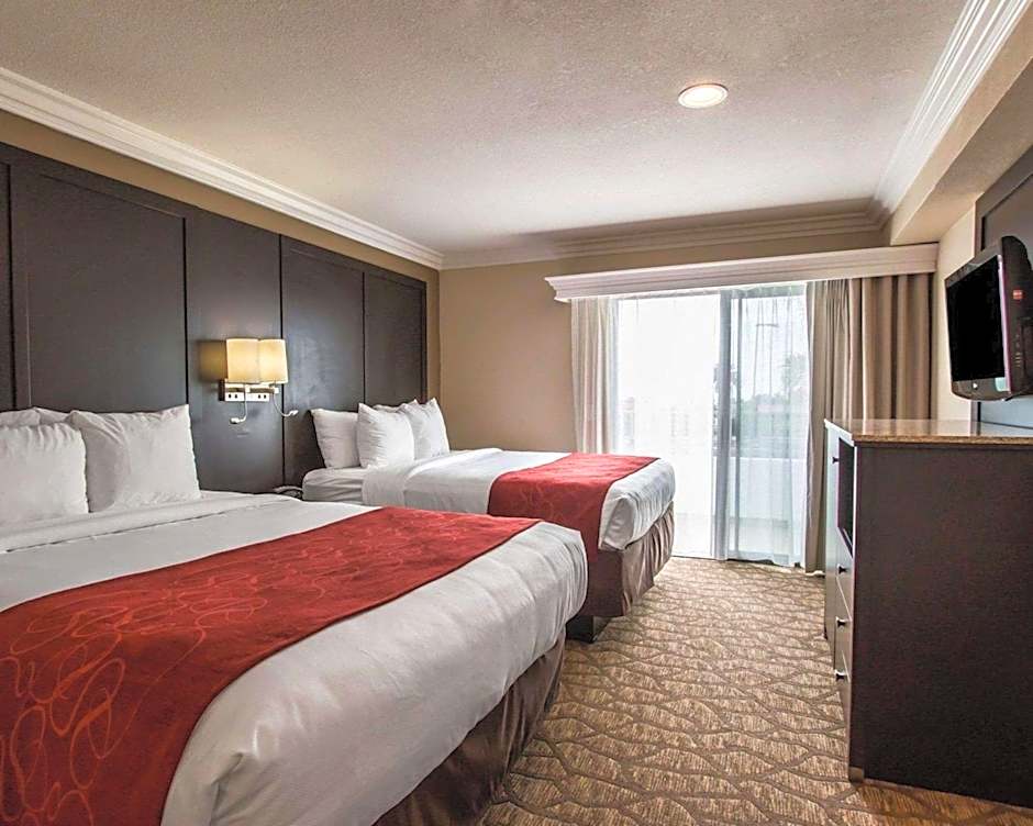 Comfort Suites San Clemente Beach