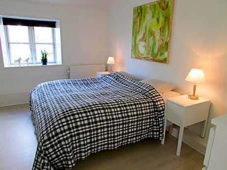 Apartment with Garden View