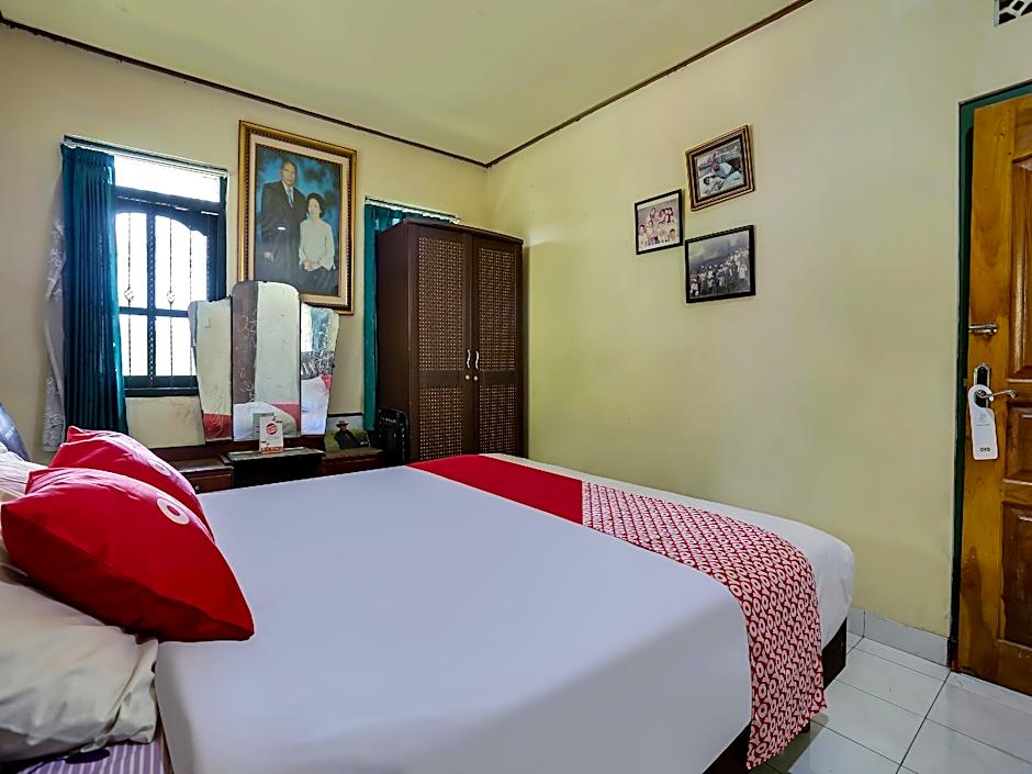 OYO Homes 91094 Desa Wisata Banyuatis