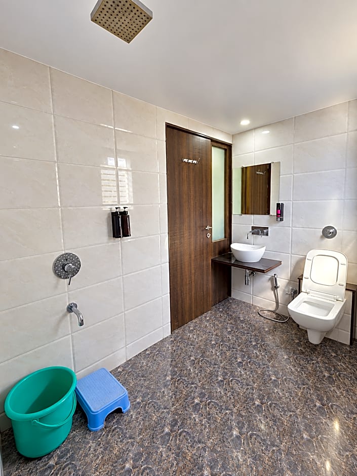 Cloud Green Resort & Spa