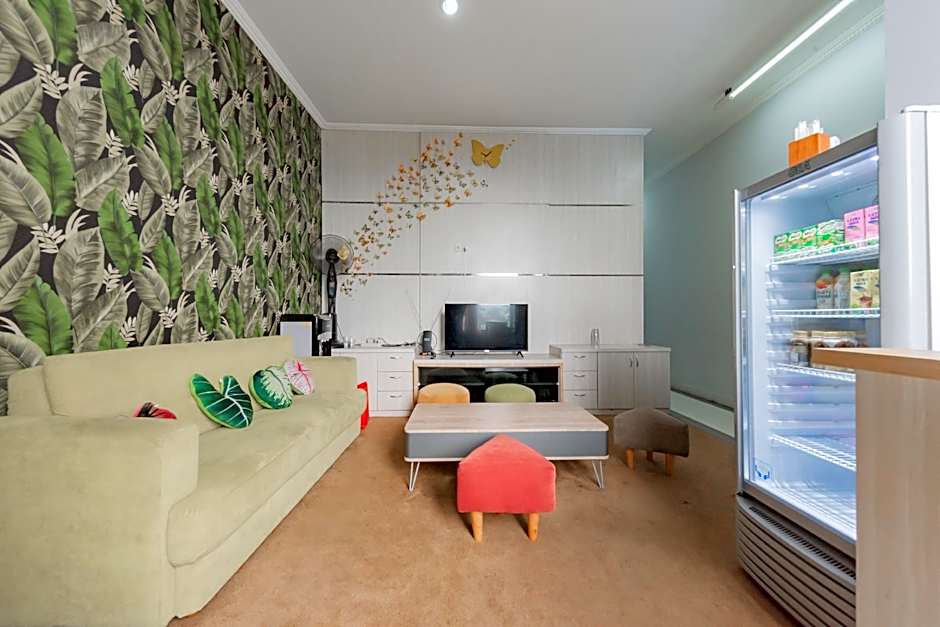 RedDoorz @ Kandaga 80 near Stadium Arcamanik