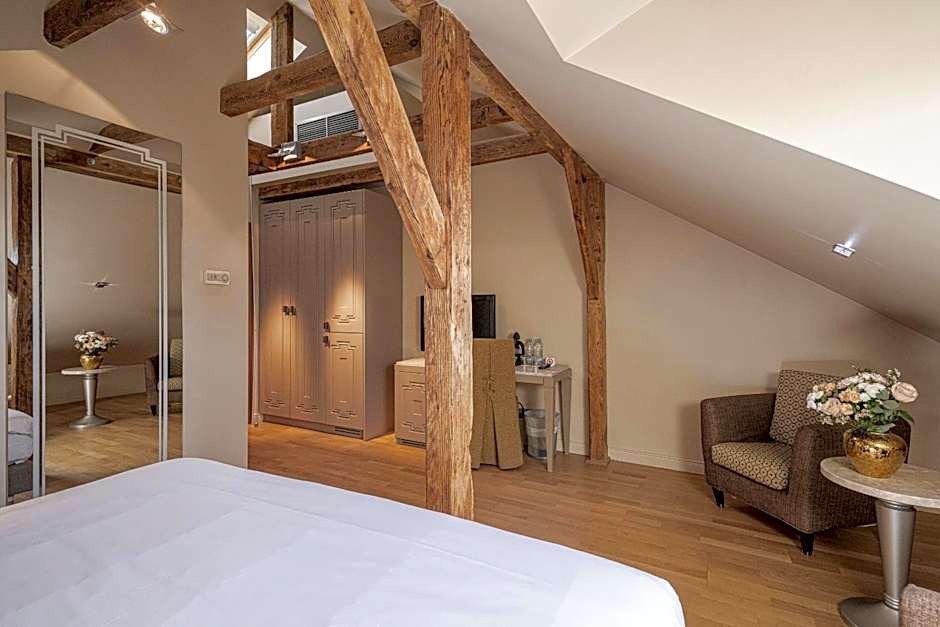 Opera Hotel