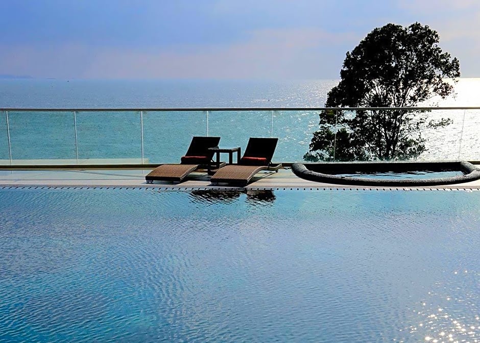 Centara Grand Phratamnak Pattaya