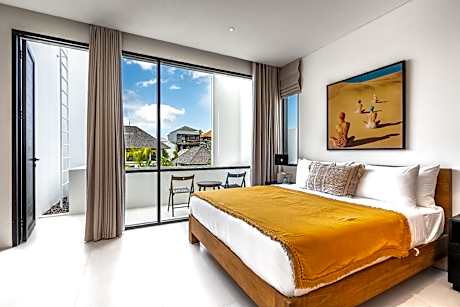 Three Bedroom Panoramic Pool Villa