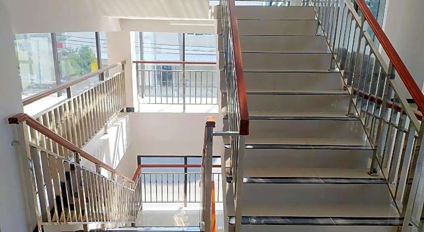 Urbanview Wisma Wirasatya Akpol Semarang by RedDoorz