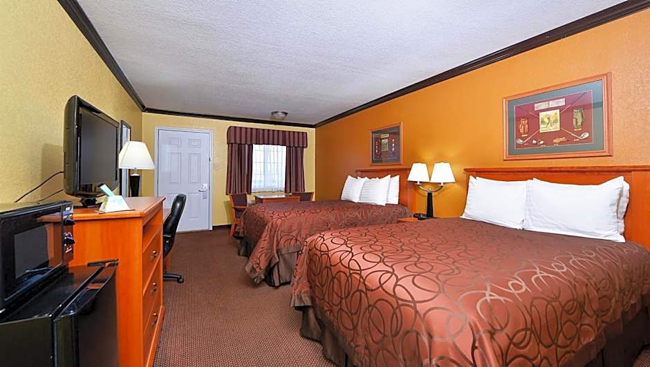 Xecutive Inn and Suites