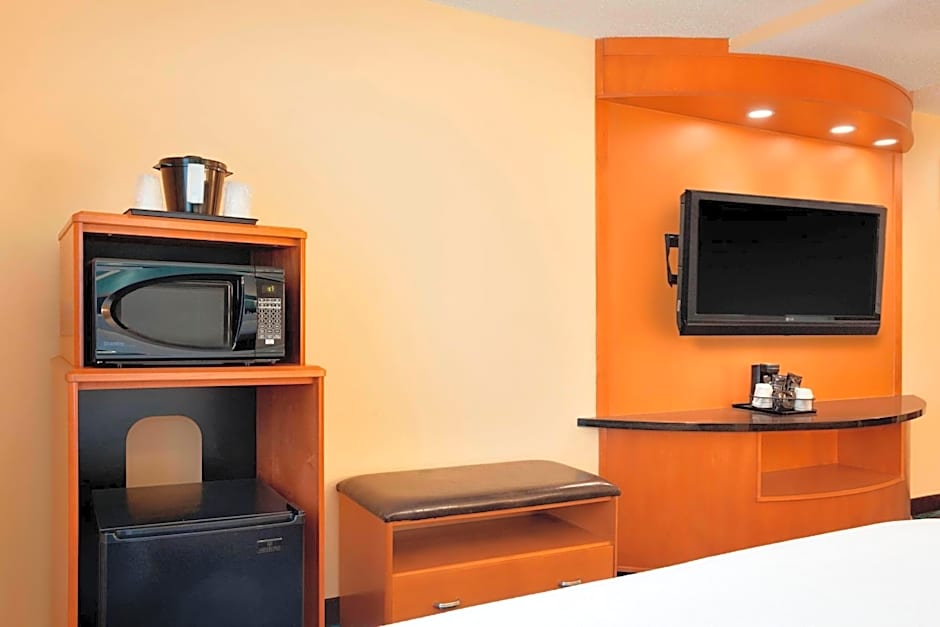 Fairfield Inn & Suites by Marriott Dallas Plano