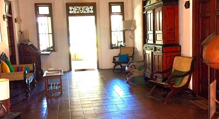 Curry Bowl Restaurant & Turtles Rest