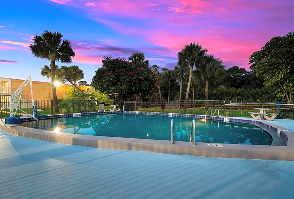 Red Roof Inn Vero Beach - I-95