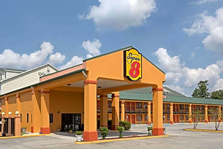 Super 8 by Wyndham Covington