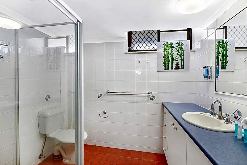 Broadbeach Travel Inn Apartments
