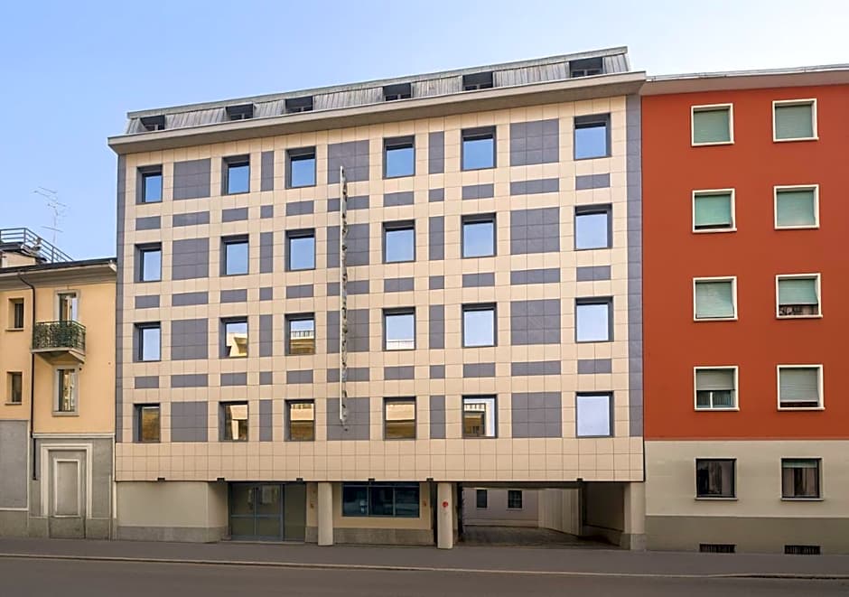 Sechi Hotel Milano with parking