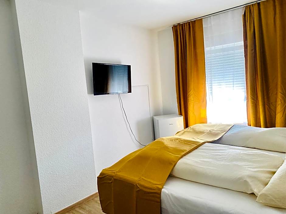 Hotel SuvaNa